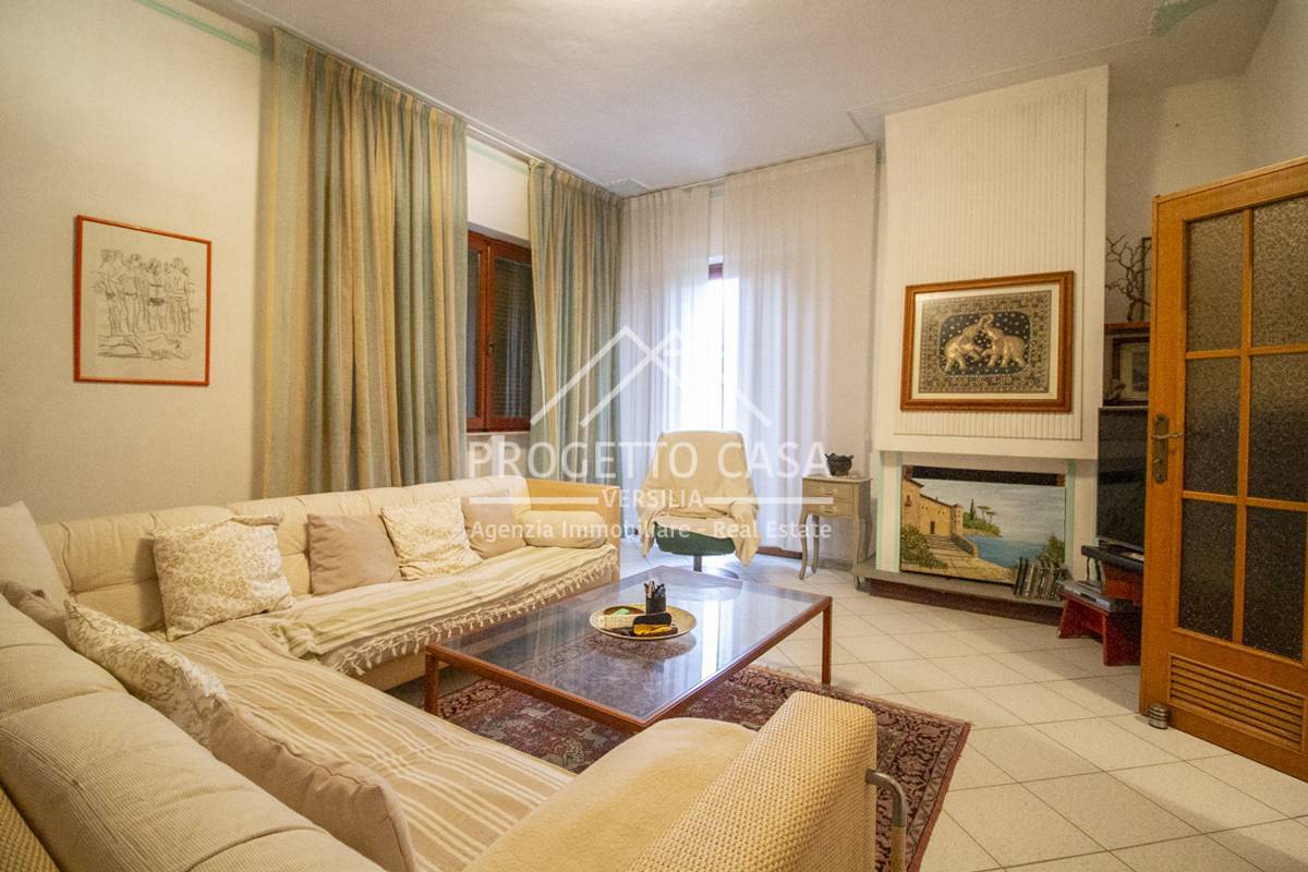 Casa / Villa in vendita a Viareggio, Torre del Lago Puccini