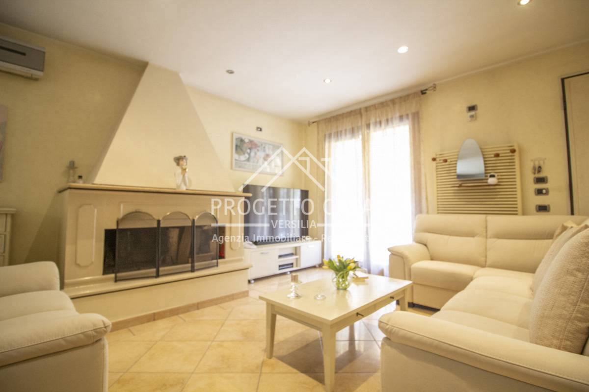 Casa / Villa in vendita a Viareggio, Torre del Lago Puccini