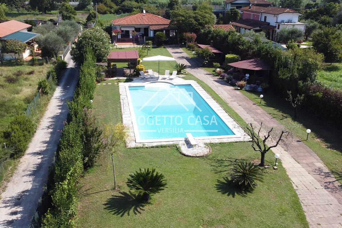 Casa / Villa in vendita a Camaiore, Lido di Camaiore