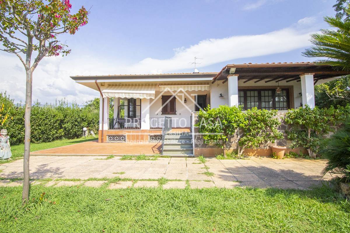 Casa / Villa in vendita a Camaiore, Lido di Camaiore