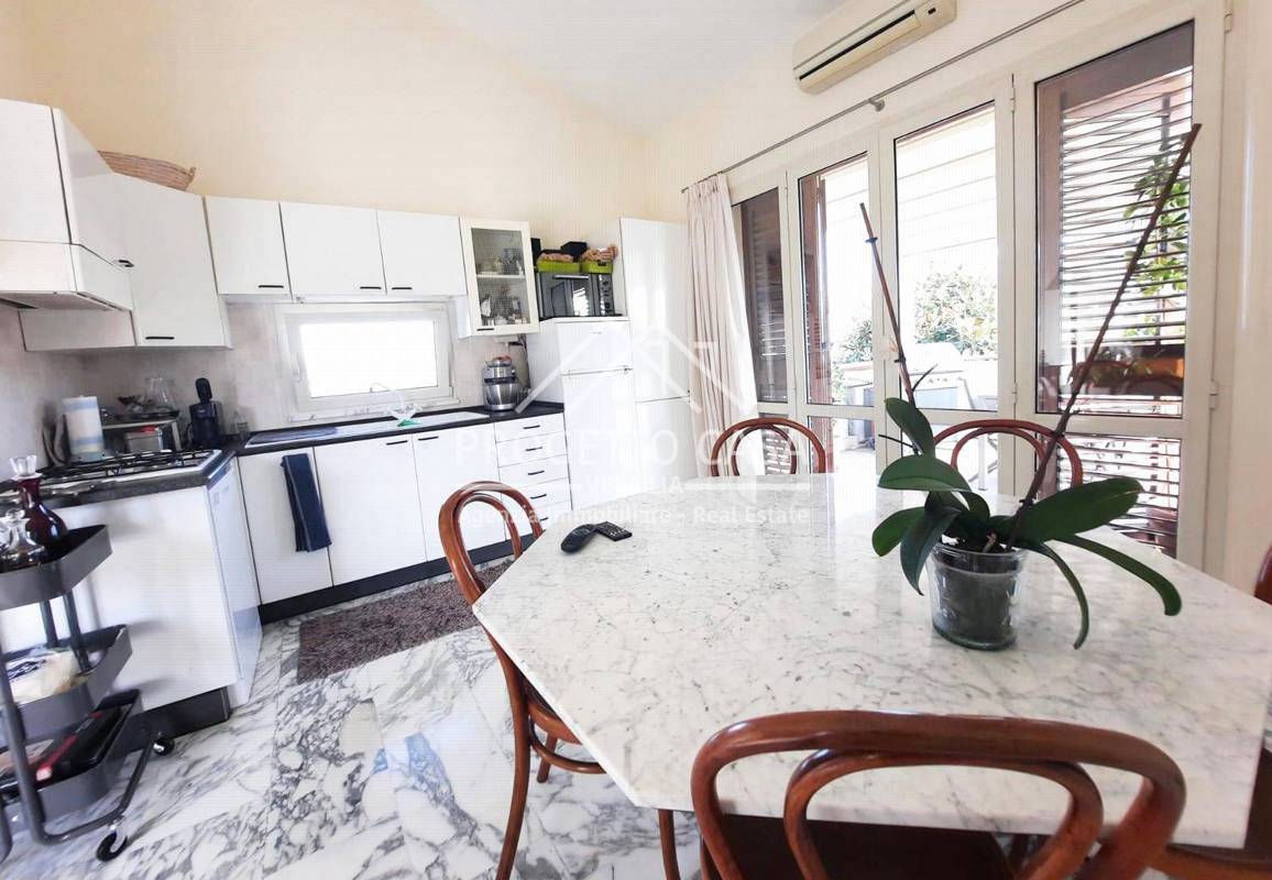 Appartamento in vendita a Viareggio, Campo d'Aviazione / Darsena