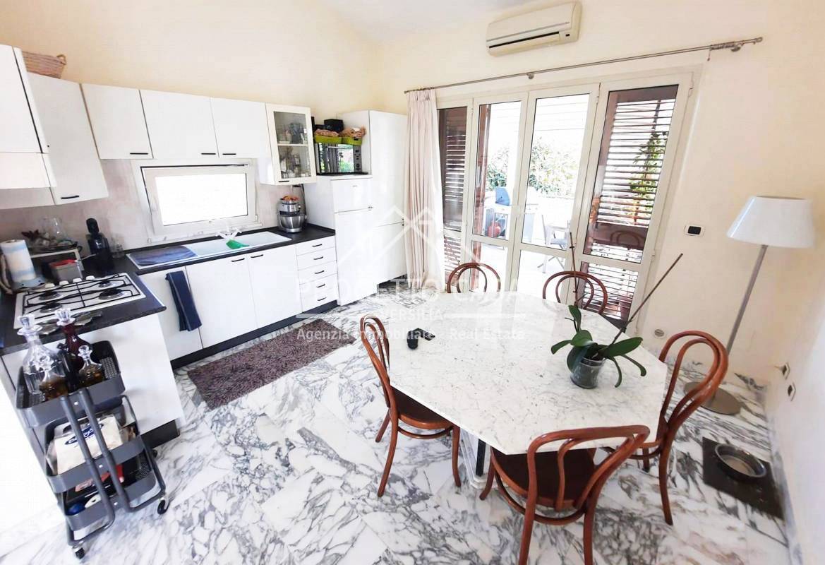 Appartamento in vendita a Viareggio, Campo d'Aviazione / Darsena