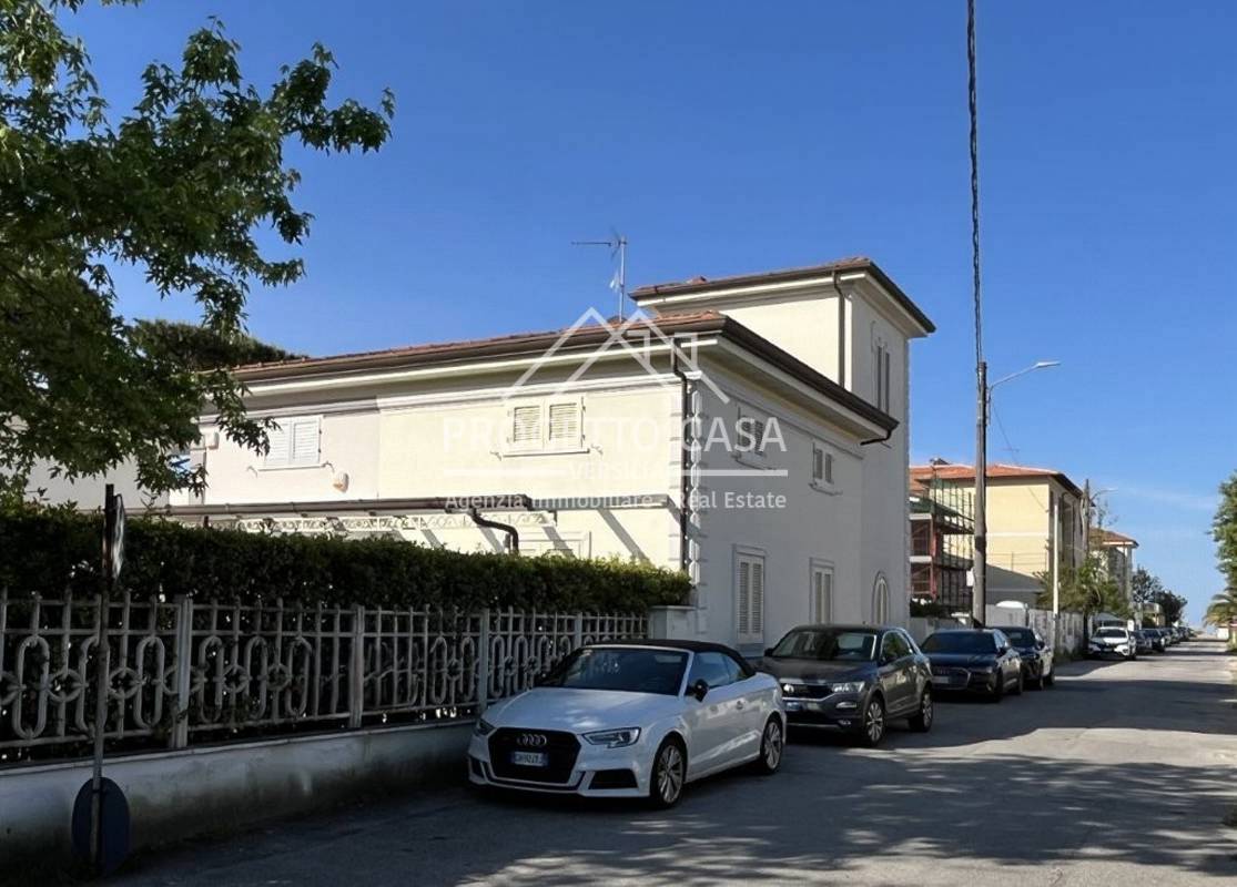 Casa / Villa in vendita a Pietrasanta, Marina di Pietrasanta