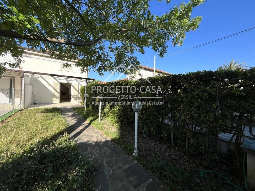 Casa / Villa in vendita a Pietrasanta, Marina di Pietrasanta