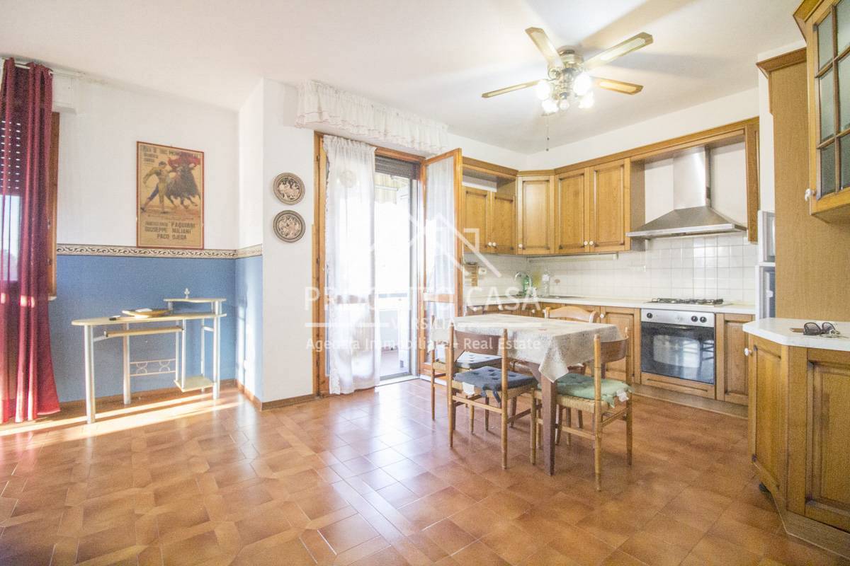 Appartamento in vendita a Viareggio, Bicchio / Varignano