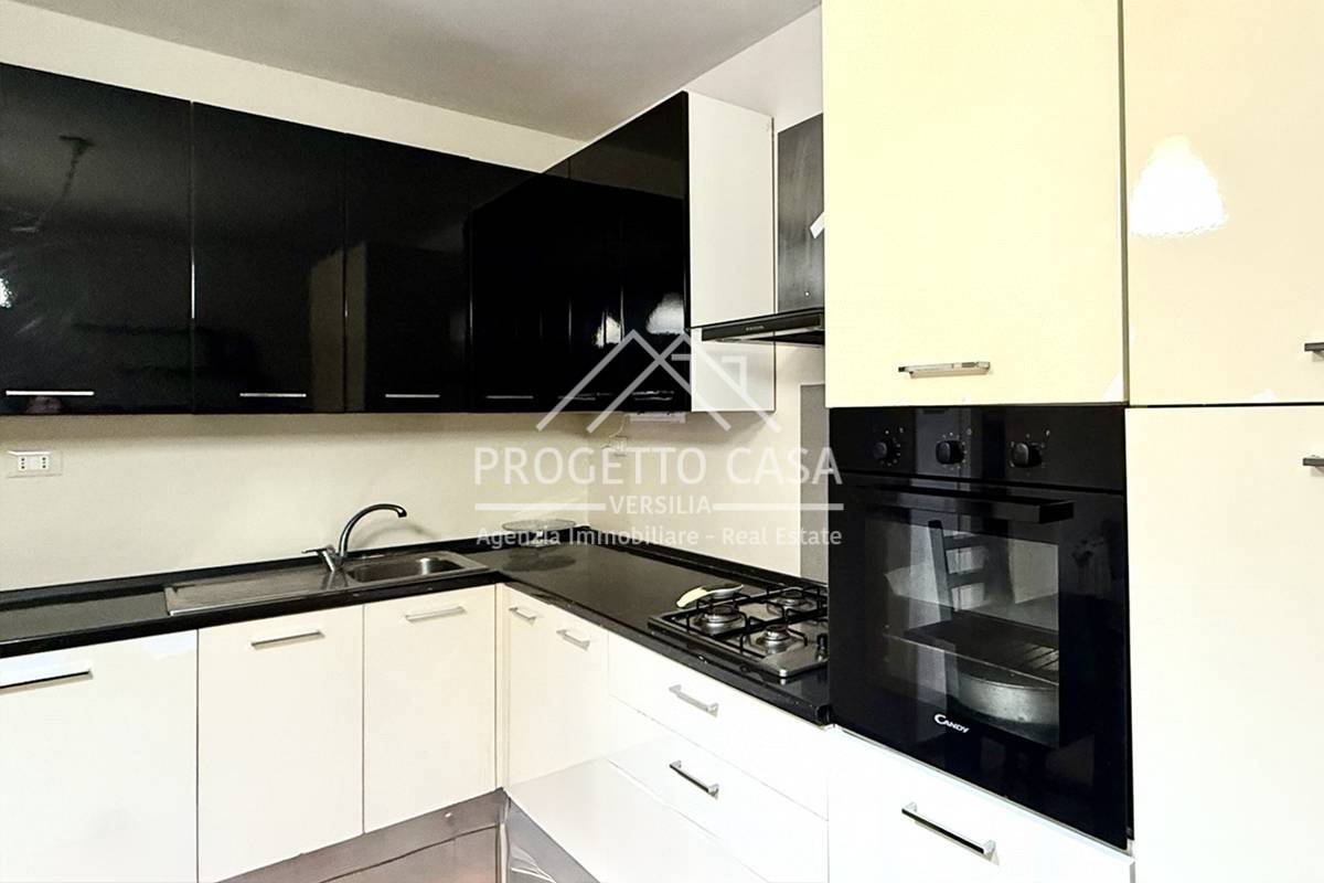 Appartamento in vendita a Camaiore, Lido di Camaiore