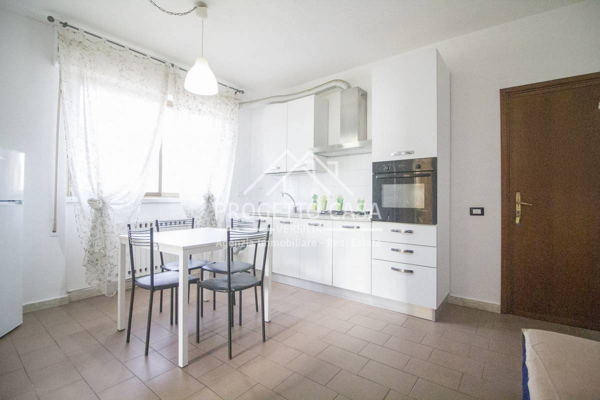 Appartamento in vendita a Camaiore, Lido di Camaiore