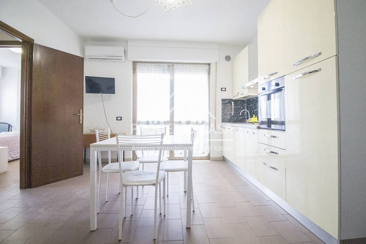 Appartamento in vendita a Camaiore, Lido di Camaiore