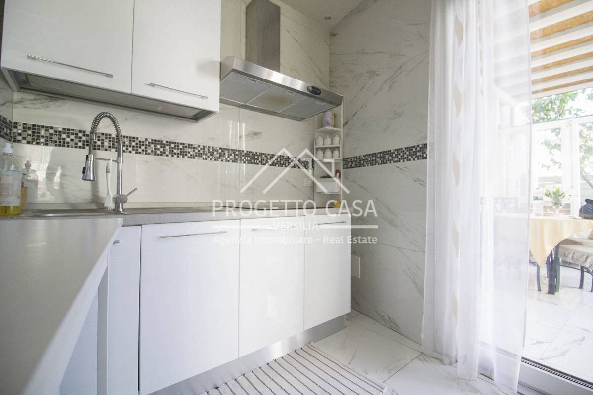 Casa / Villa in vendita a Camaiore, Lido di Camaiore