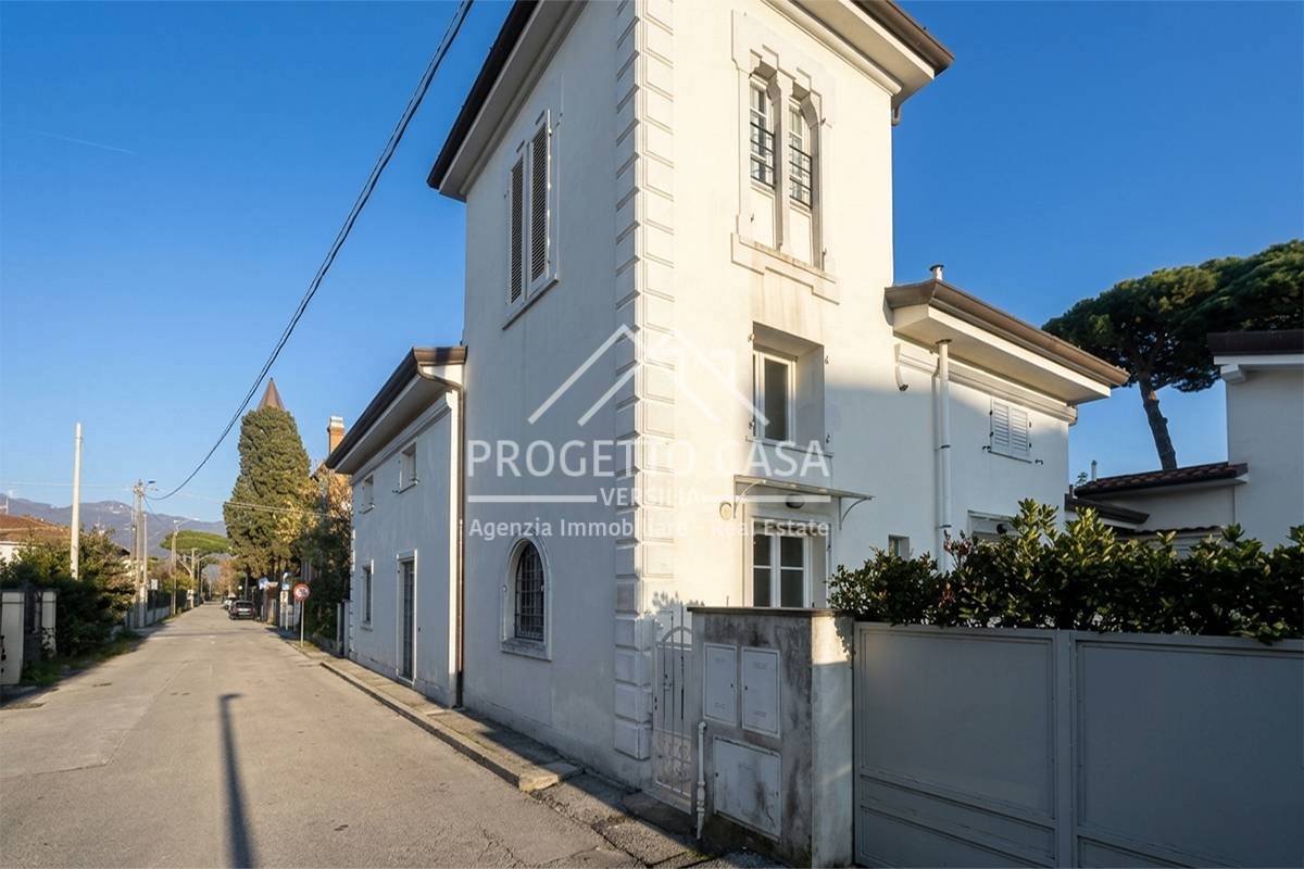 Casa / Villa in vendita a Pietrasanta, Marina di Pietrasanta