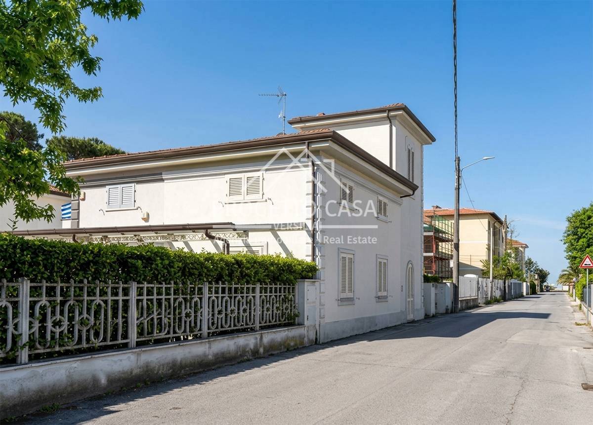 Casa / Villa in vendita a Pietrasanta, Marina di Pietrasanta