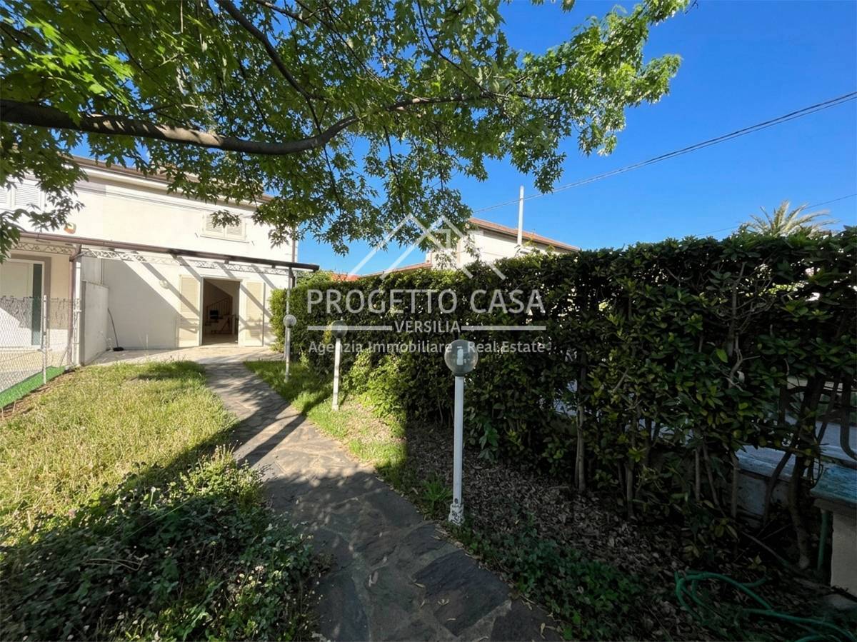 Casa / Villa in vendita a Pietrasanta, Marina di Pietrasanta