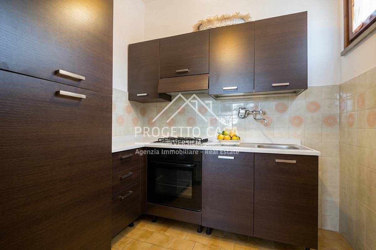Casa / Villa in vendita a Viareggio, Torre del Lago Puccini