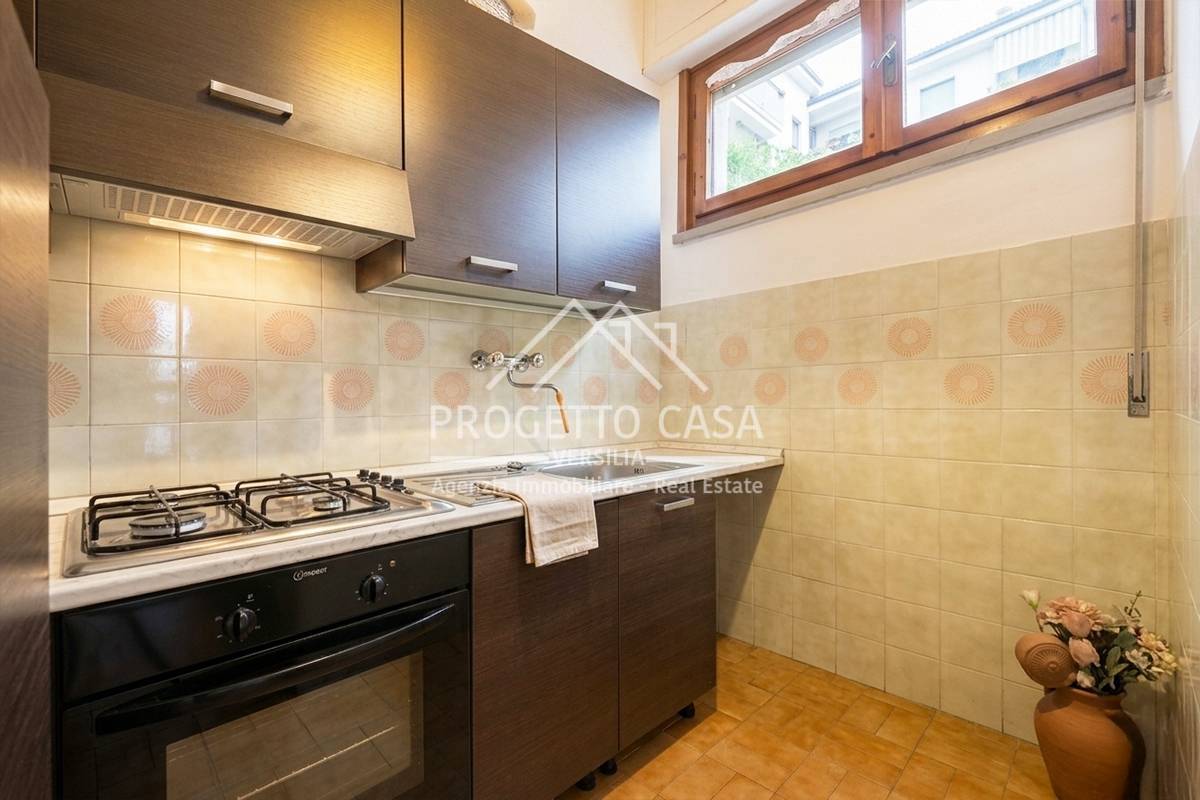 Casa / Villa in vendita a Viareggio, Torre del Lago Puccini