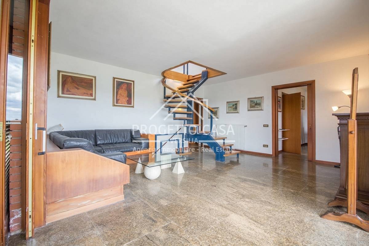 Casa / Villa in vendita a Camaiore, Lido di Camaiore