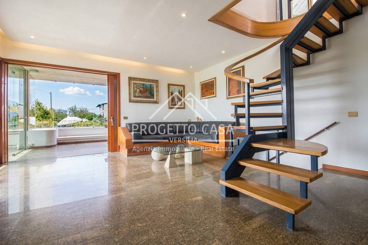 Casa / Villa in vendita a Camaiore, Lido di Camaiore