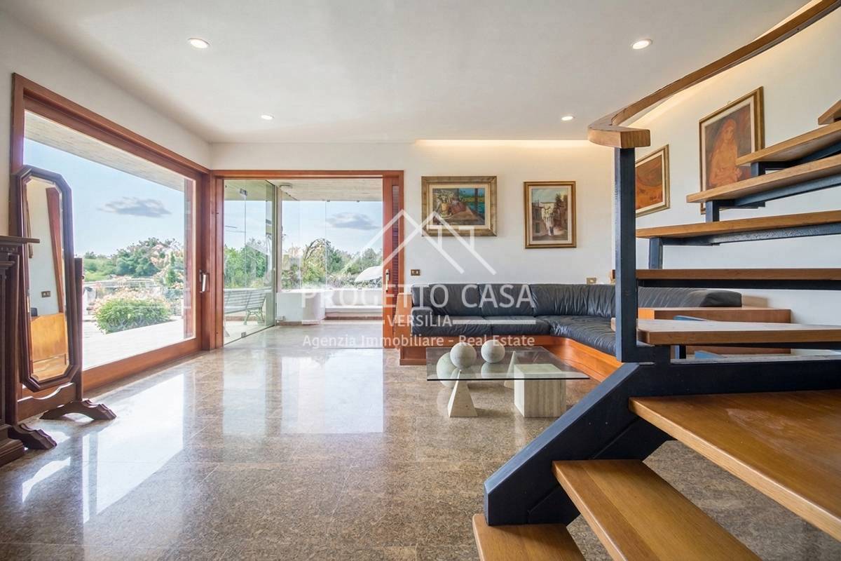 Casa / Villa in vendita a Camaiore, Lido di Camaiore