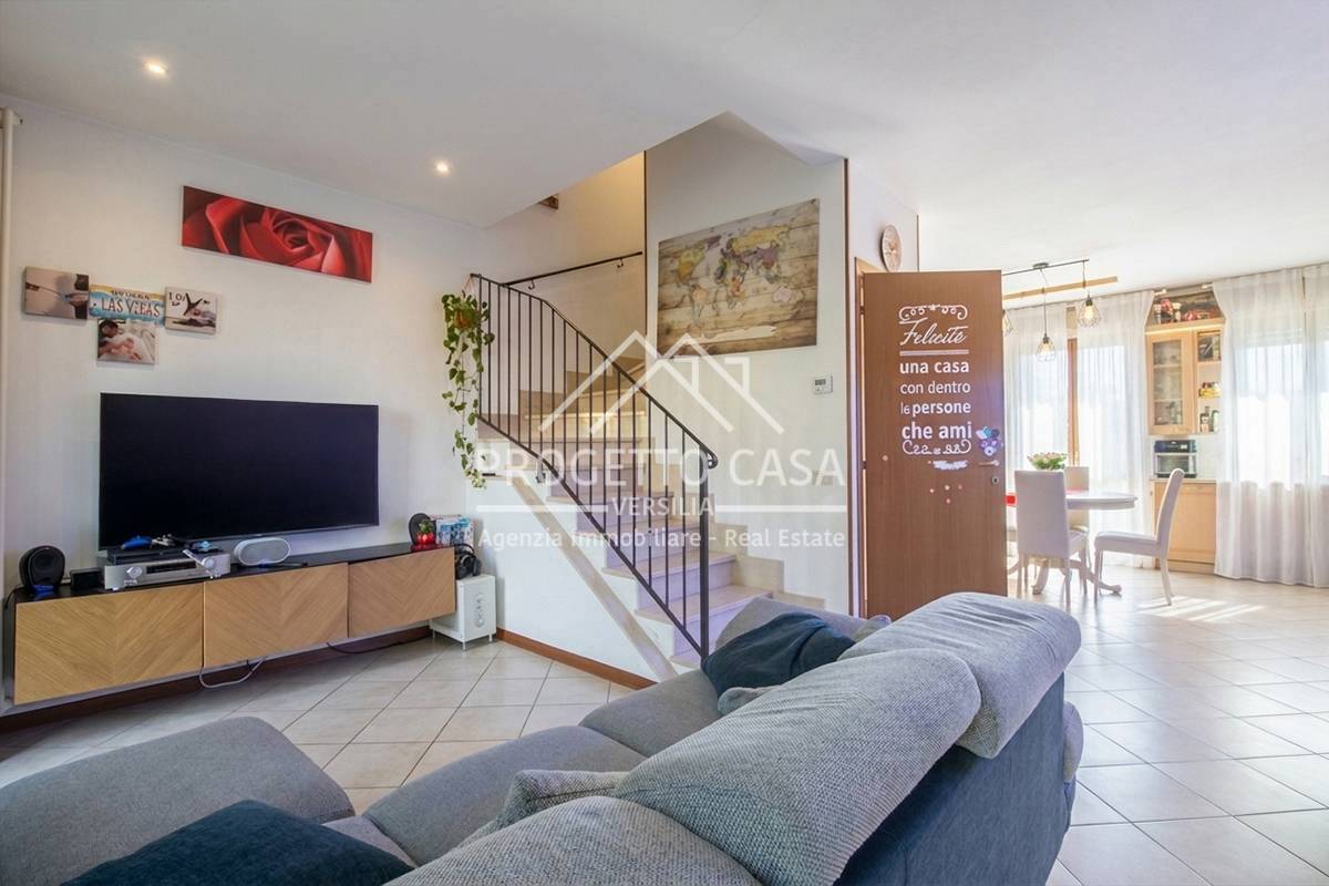 Casa / Villa in vendita a Viareggio, Torre del Lago Puccini