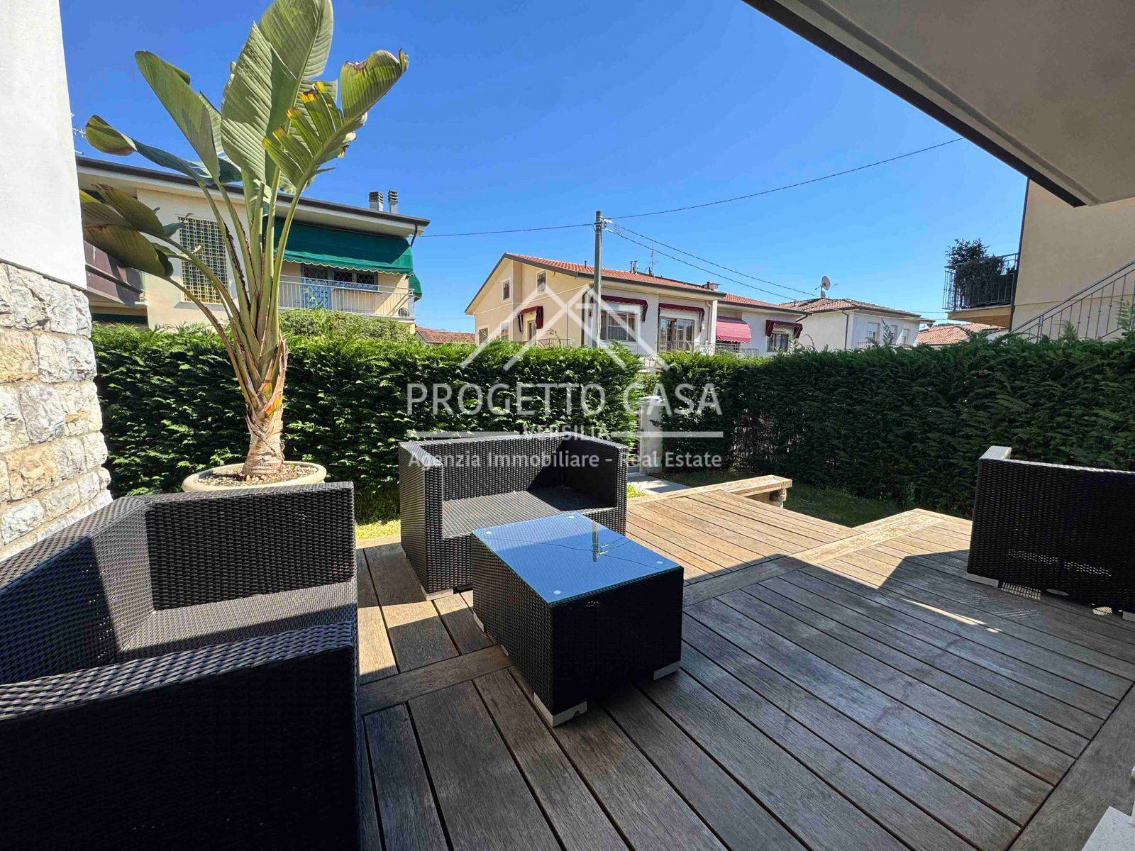 Casa / Villa in vendita a Camaiore, Lido di Camaiore