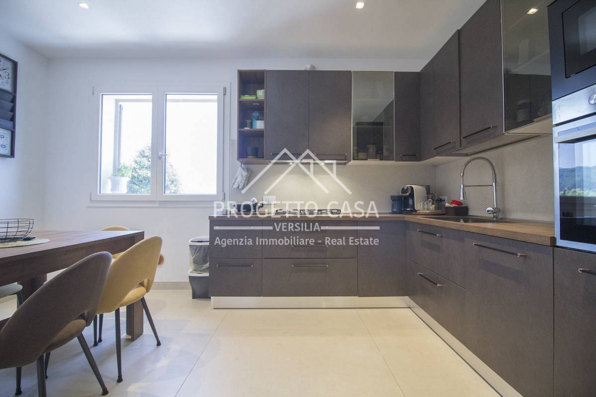 Appartamento in vendita a Camaiore, Capezzano Pianore
