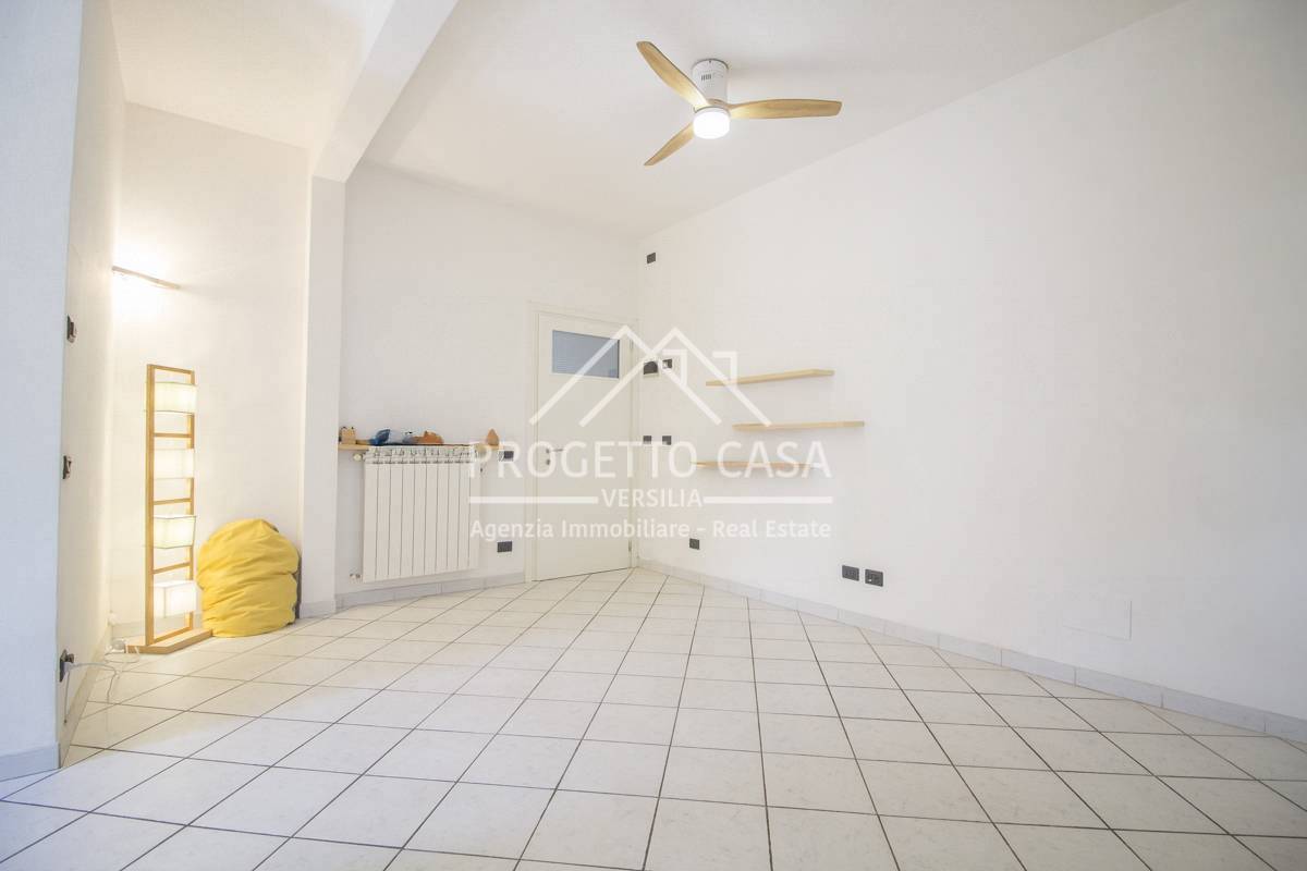 Appartamento in vendita a Camaiore, Lido di Camaiore