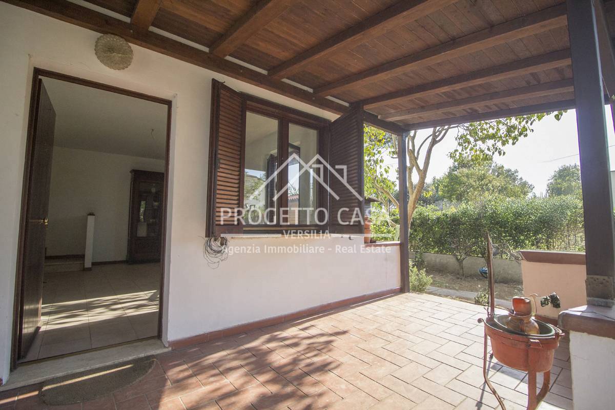 Casa / Villa in vendita a Viareggio, Torre del Lago Puccini