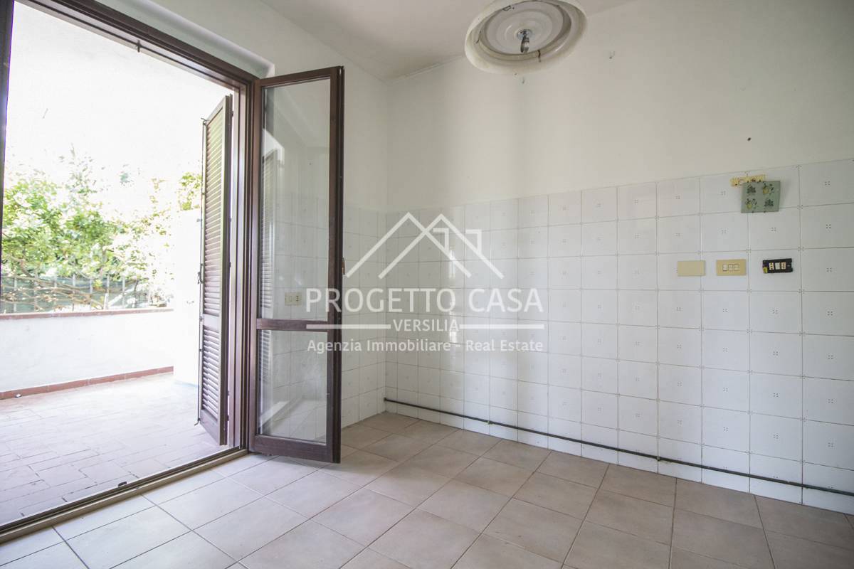 Casa / Villa in vendita a Viareggio, Torre del Lago Puccini