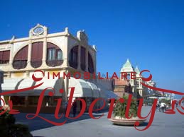 Villa con giardino a Viareggio