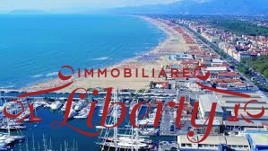 Villa con giardino a Viareggio