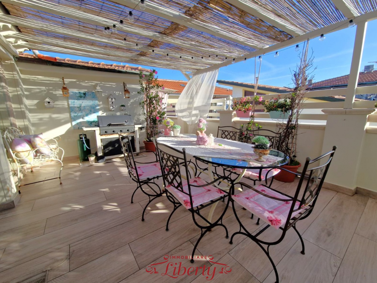 Villa in vendita a Viareggio