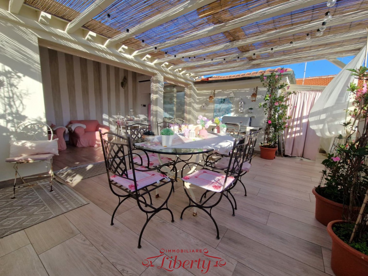 Villa in vendita a Viareggio