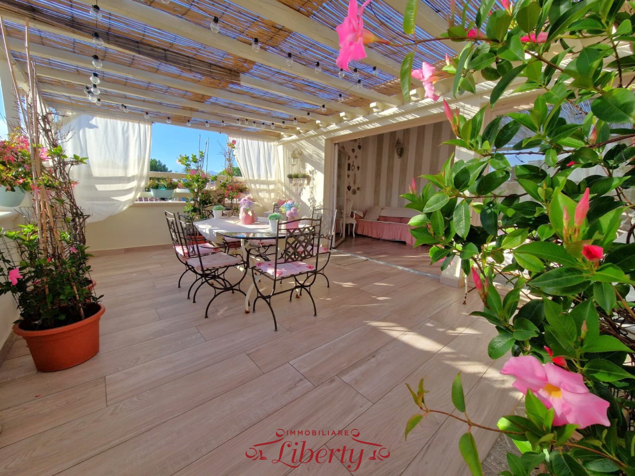 Villa in vendita a Viareggio