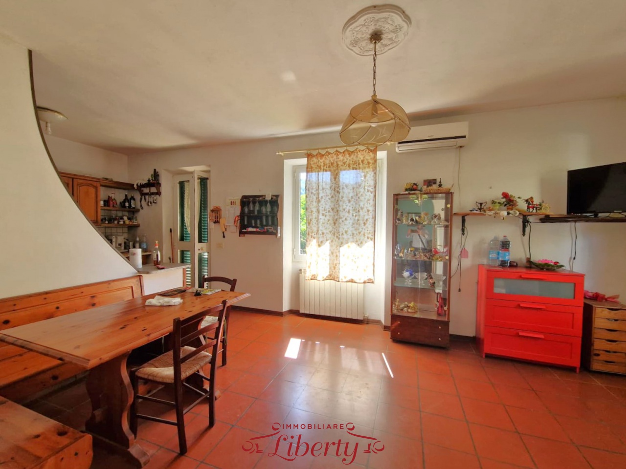 Villa con giardino a Massarosa