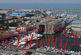 Trilocale arredato in affitto a Viareggio