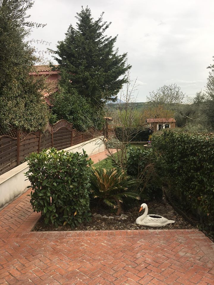 Villette a schiera in vendita a Fara in Sabina, Borgo Quinzio