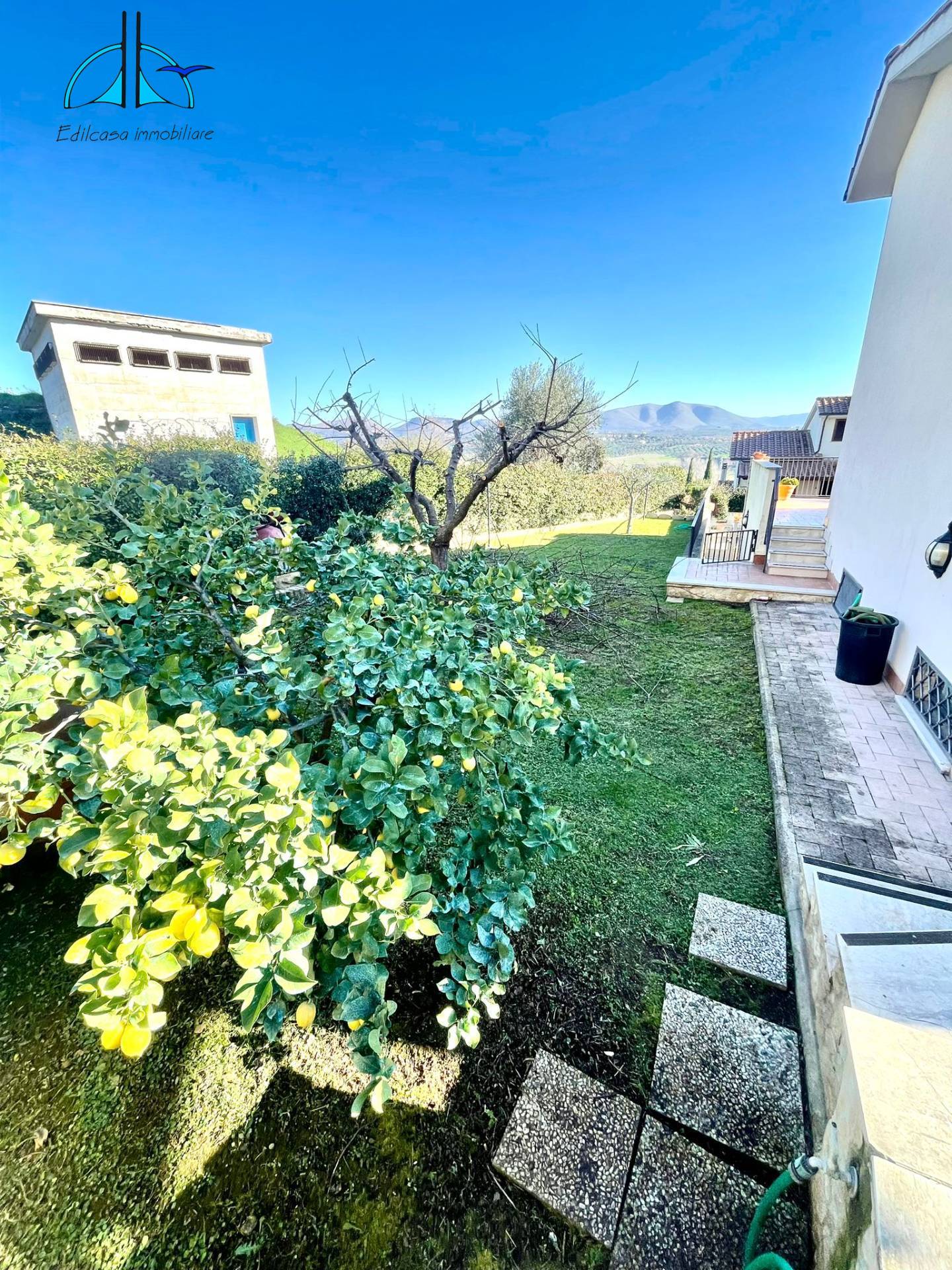 Villa in vendita a Fara in Sabina, Passo Corese