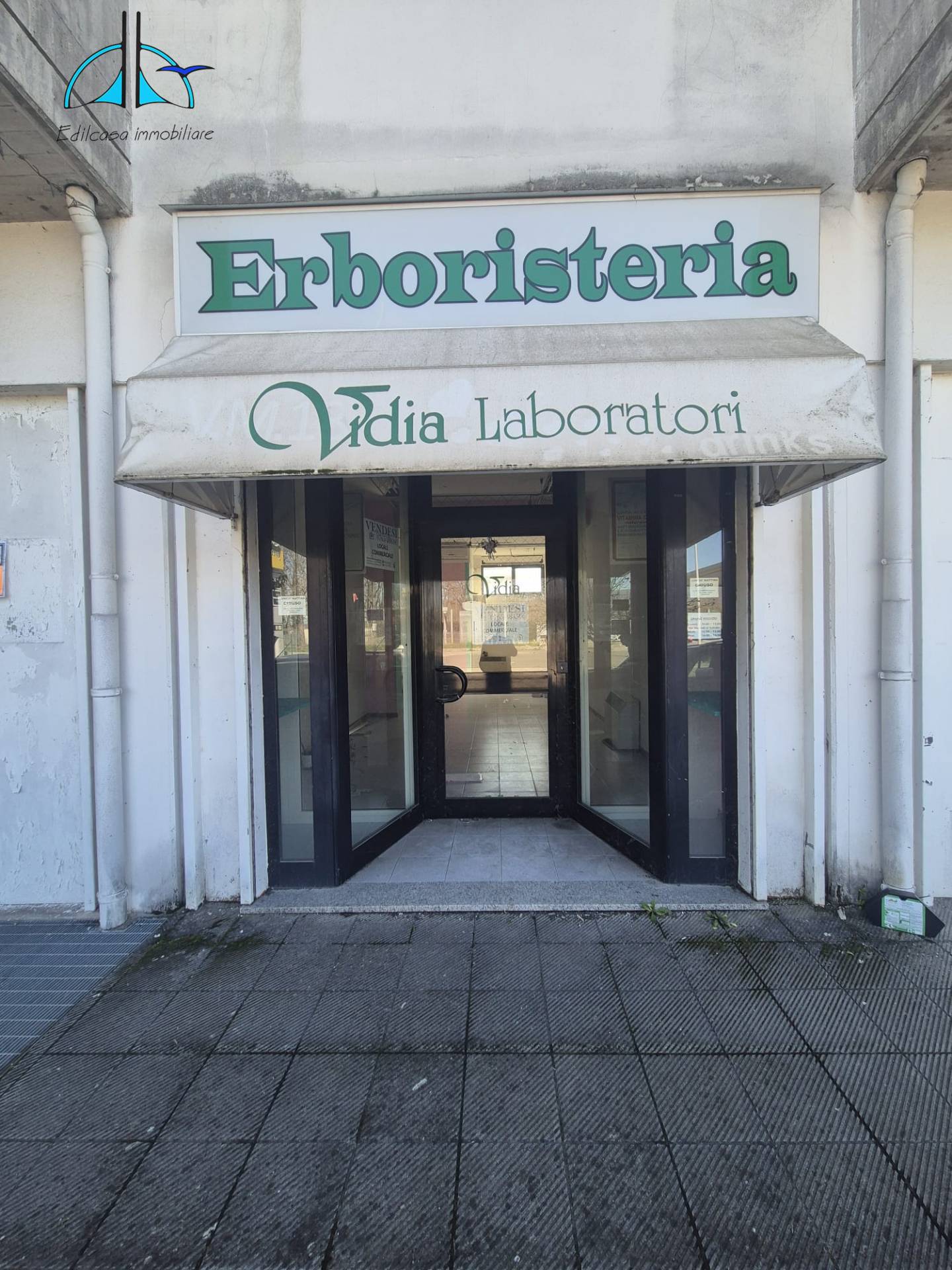 Locale commerciale in vendita a Rieti