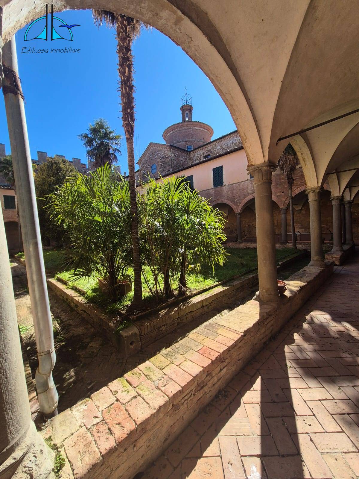 Monastero - Badia in vendita a Siena, Semicentrale