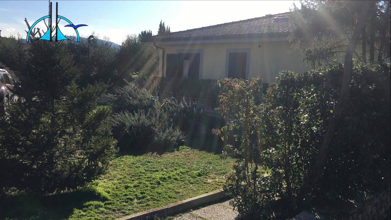 Villa in vendita a Fara in Sabina, Borgo Quinzio