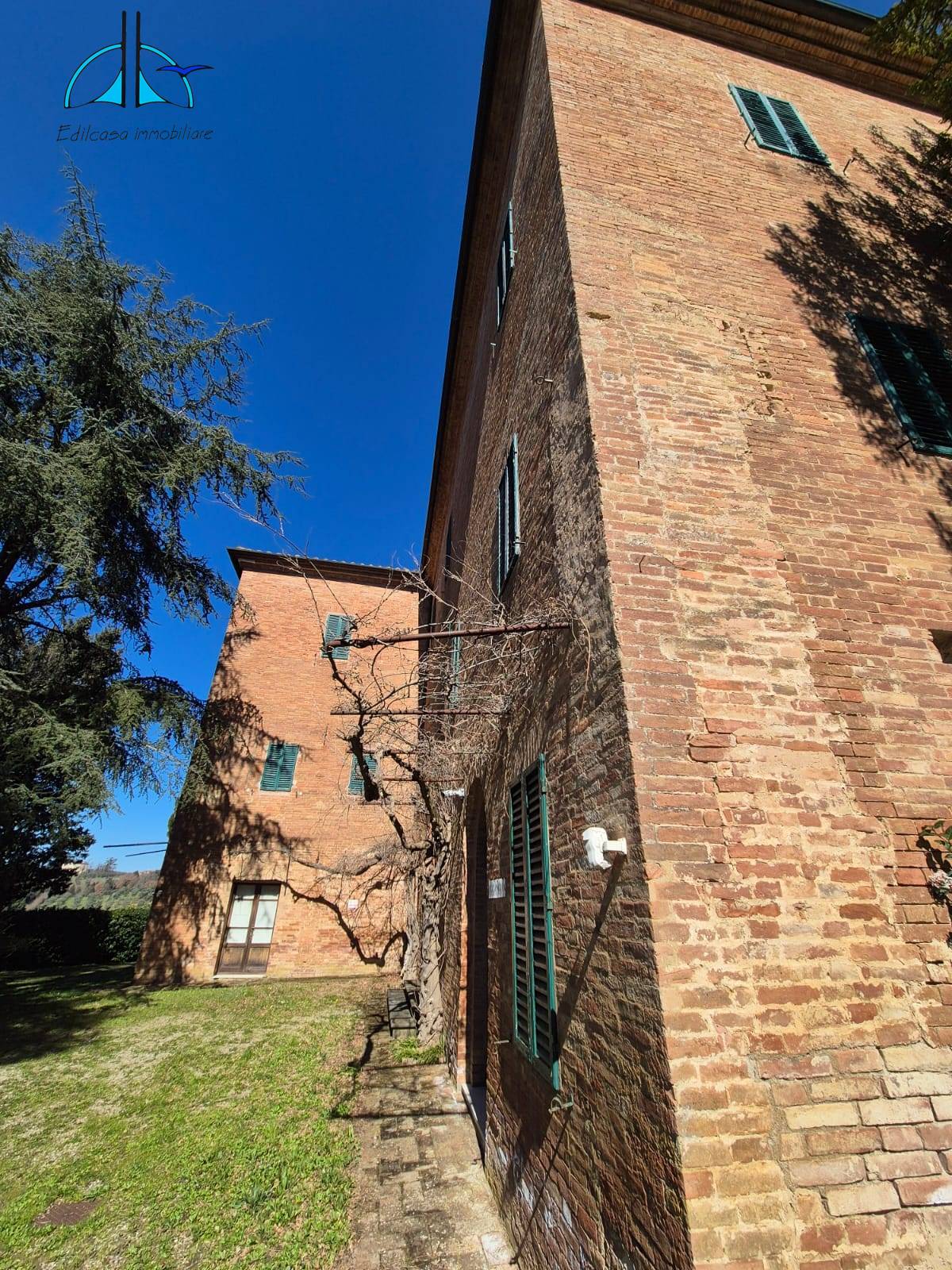 Monastero - Badia in vendita a Siena, Semicentrale