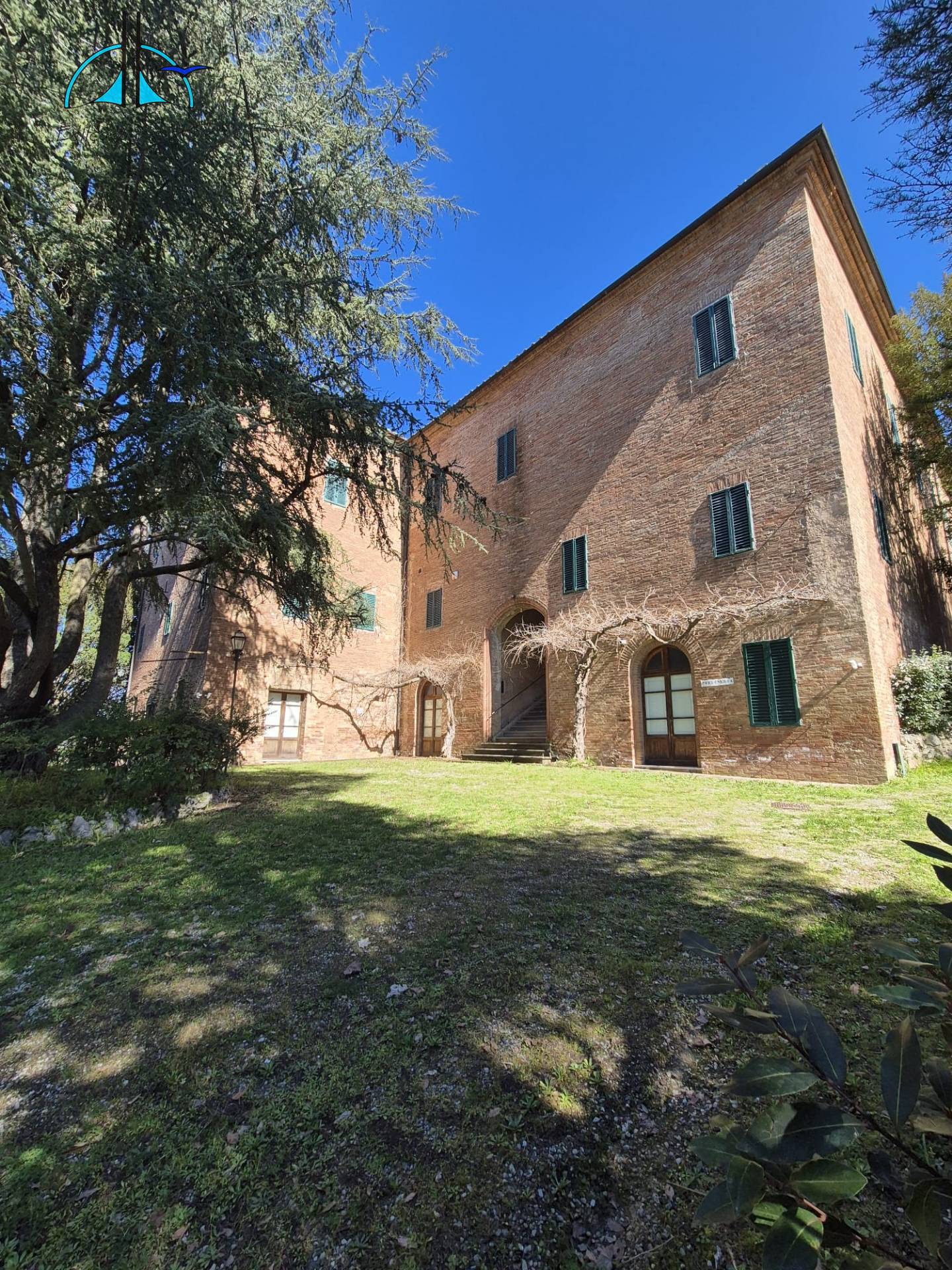 Monastero - Badia in vendita a Siena, Semicentrale