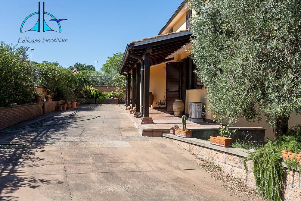 Villa in vendita a Magliano Romano