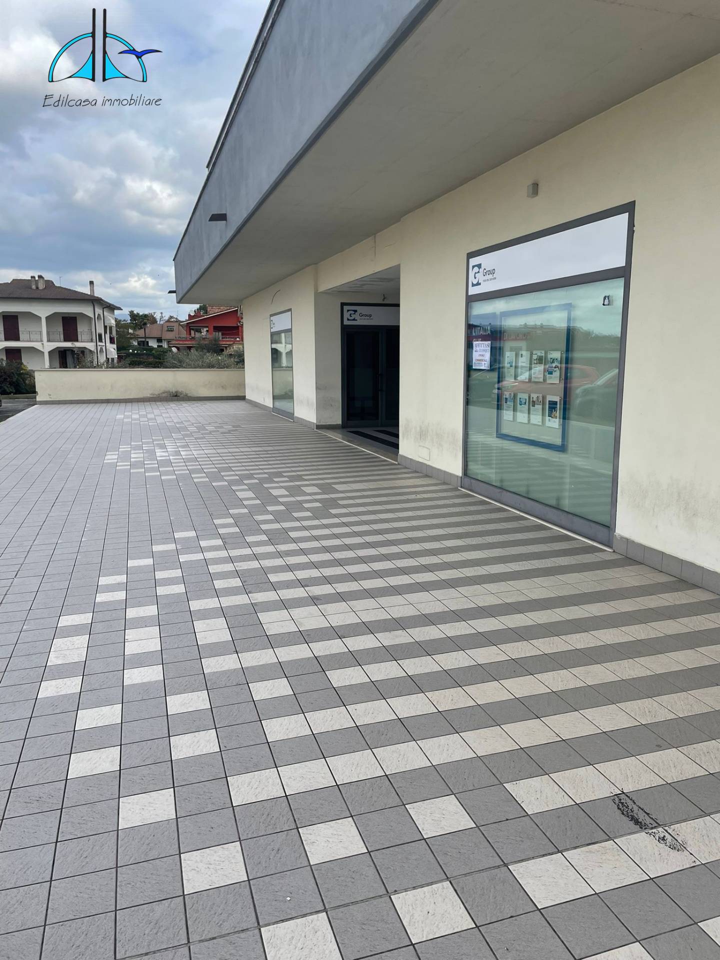 Locale commerciale in affitto a Fara in Sabina, Passo Corese