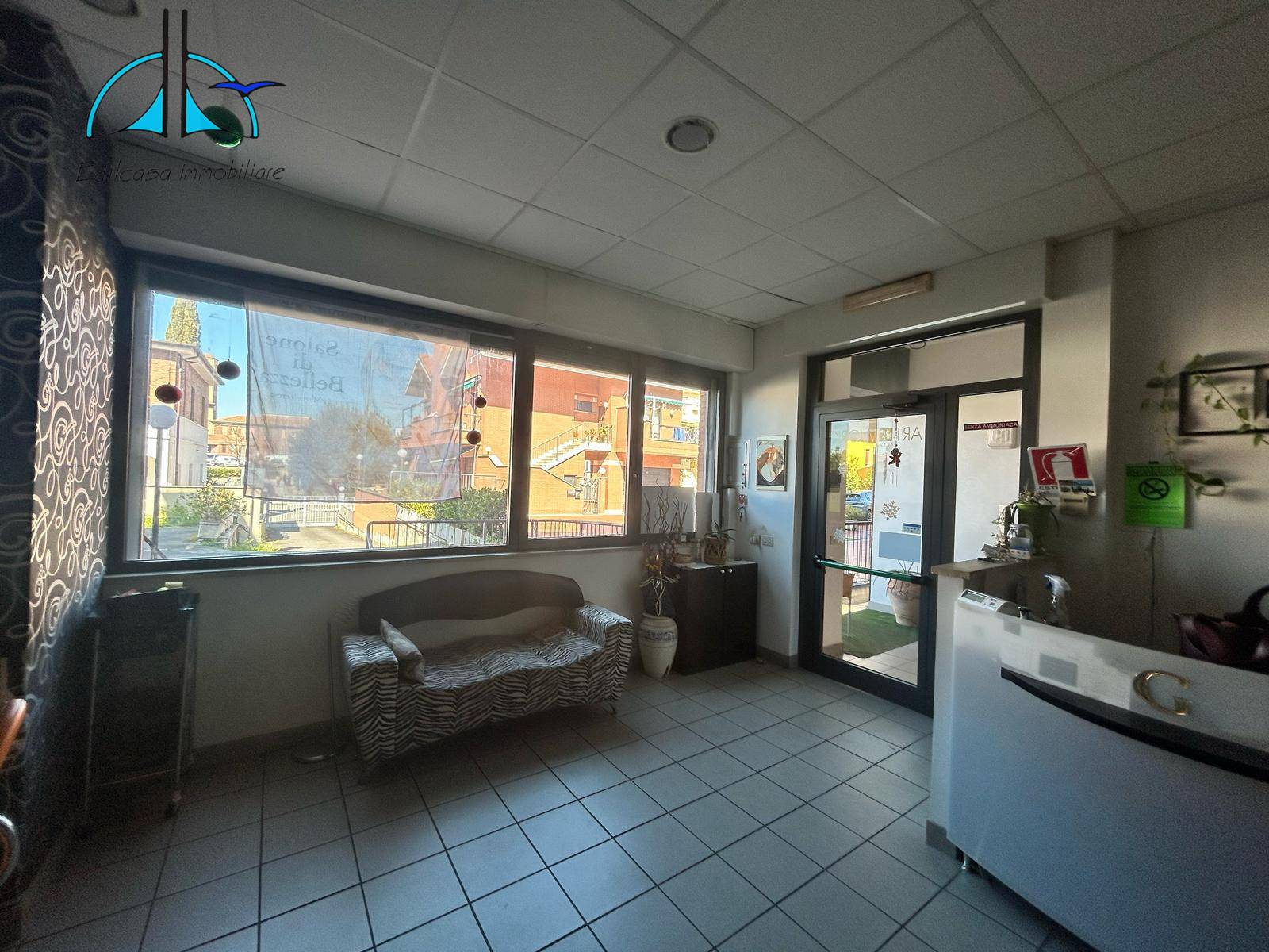 Locale commerciale in vendita a Fara in Sabina