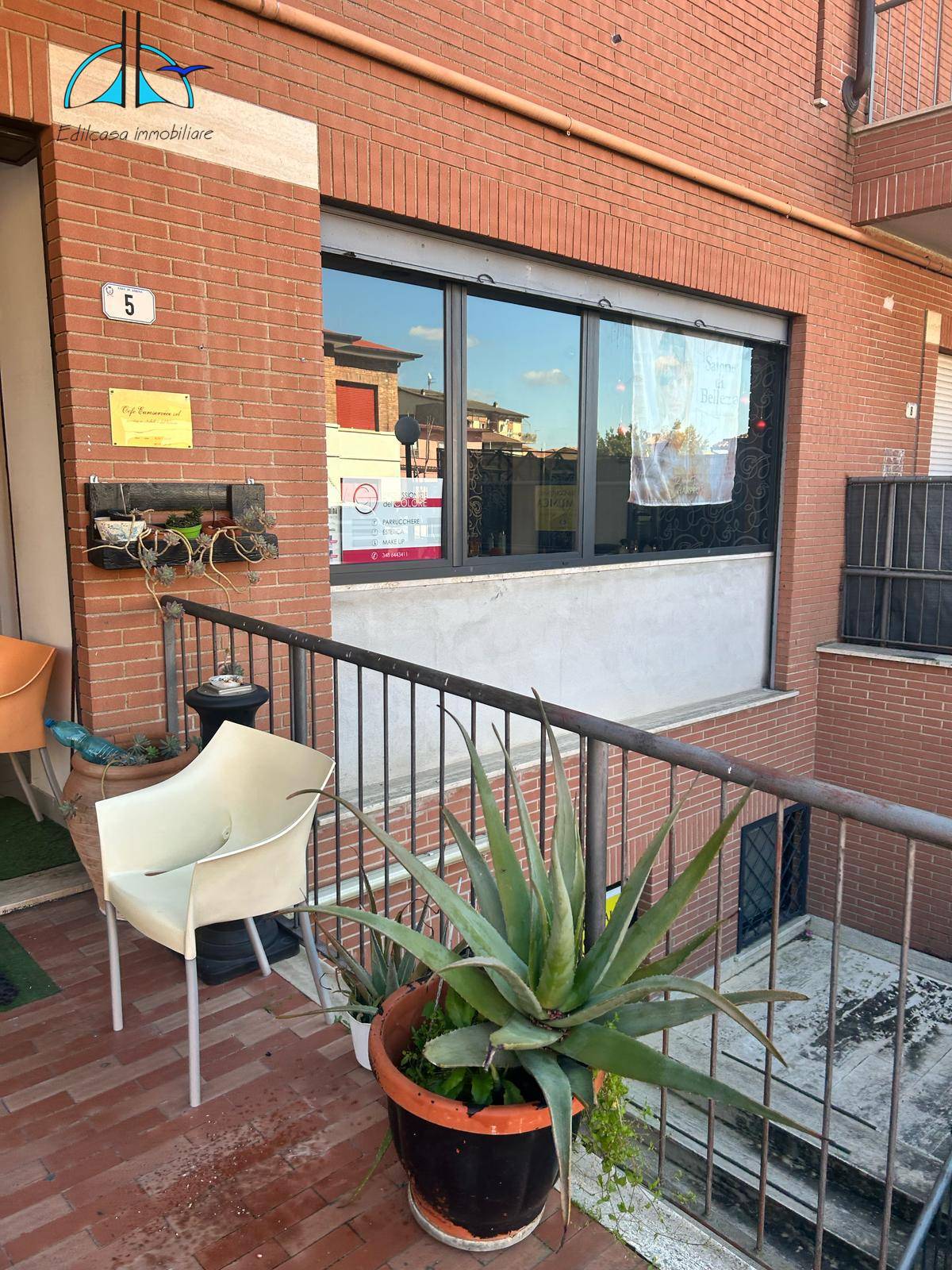 Locale commerciale in vendita a Fara in Sabina