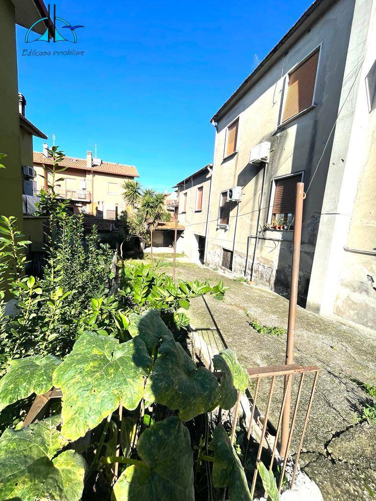 Appartamento in vendita a Fara in Sabina, Passo Corese