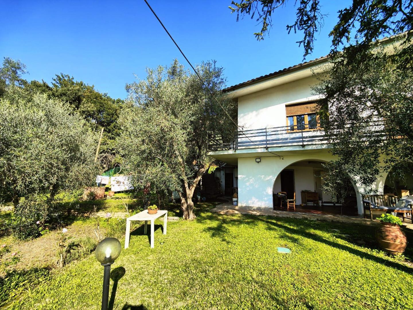 Villa con giardino, San Giuliano Terme asciano