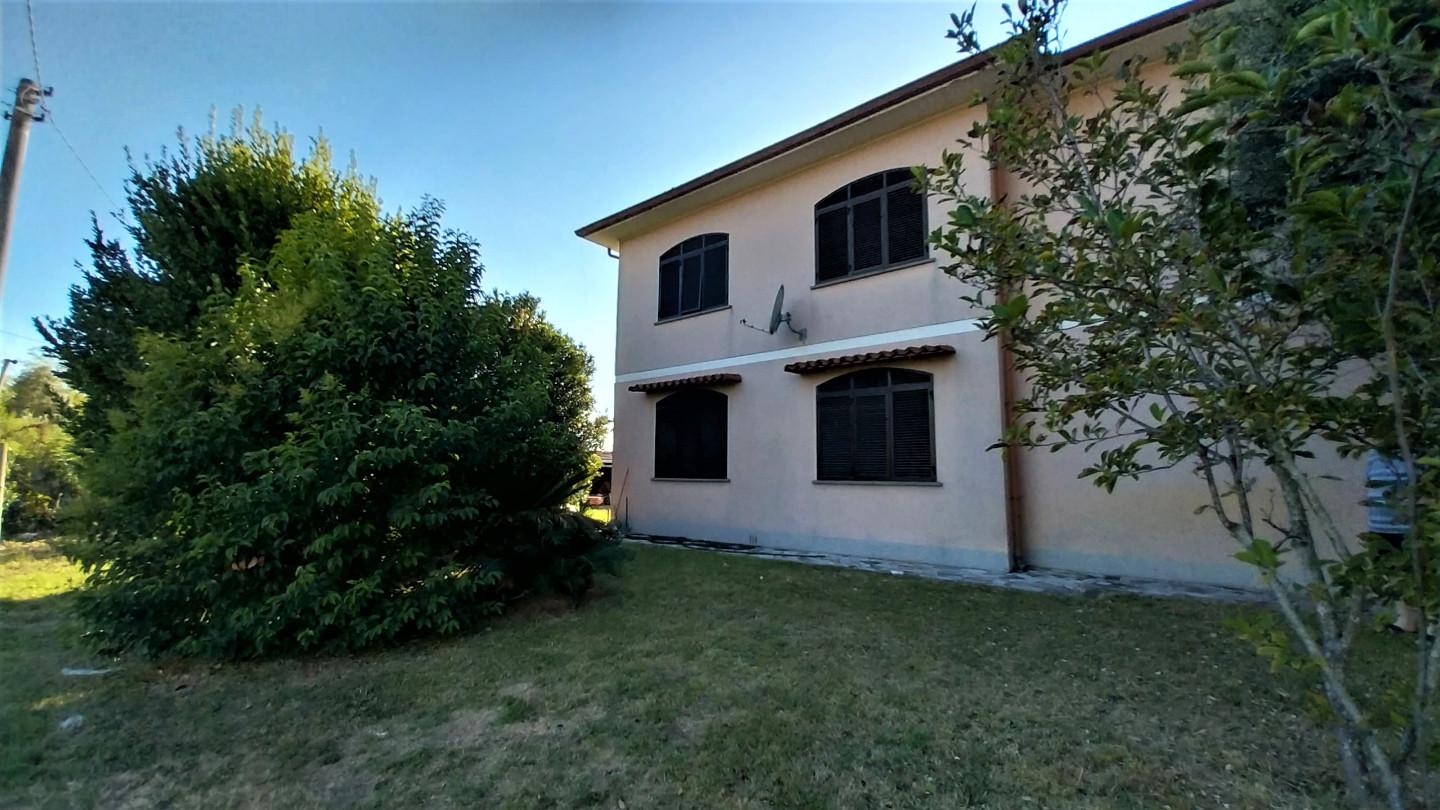 Villa con giardino, San Giuliano Terme pontasserchio