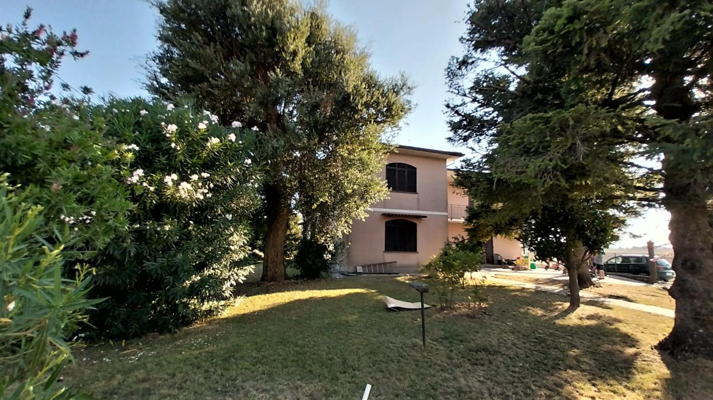 Villa con giardino, San Giuliano Terme pontasserchio
