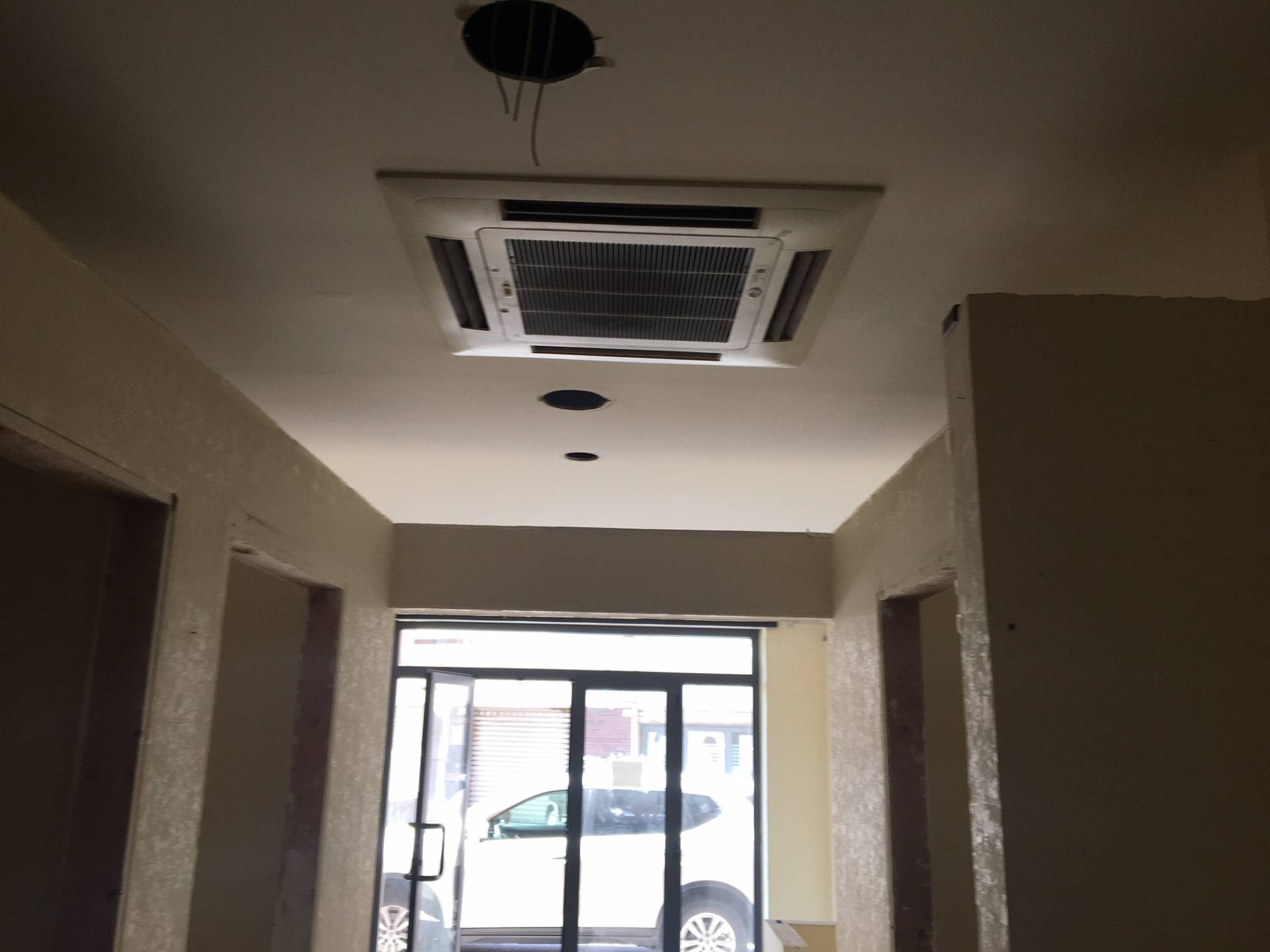 Locale commerciale in affitto a Catanzaro, Catanzaro Lido